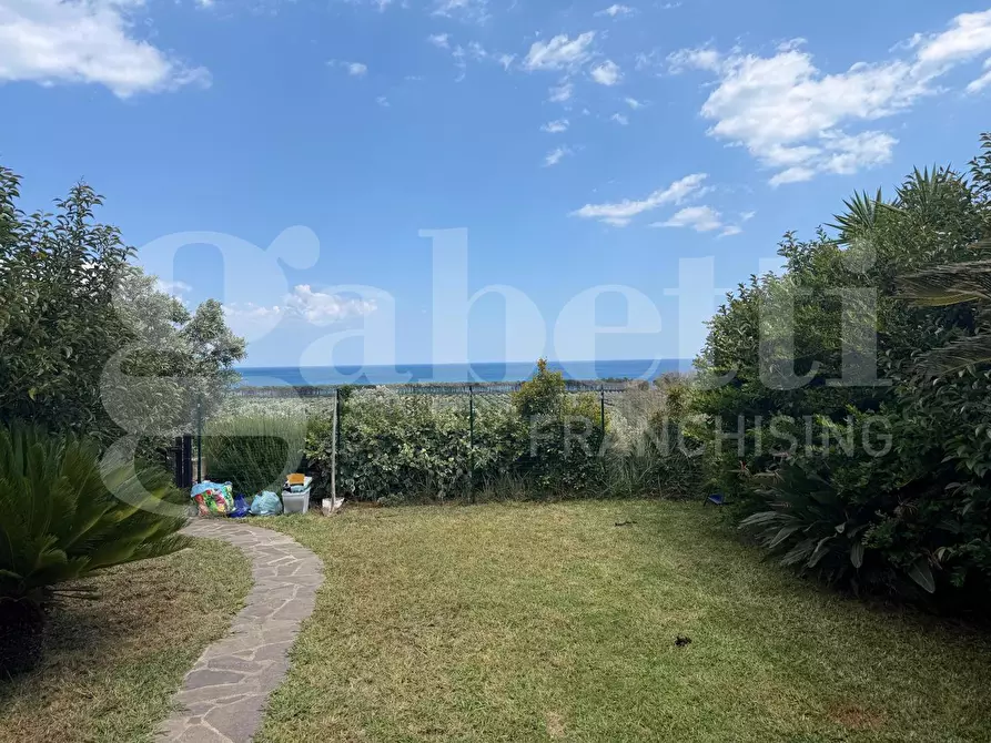 Immagine 11 di Villa in affitto  in Via Porto Rhoca, 67 a Squillace