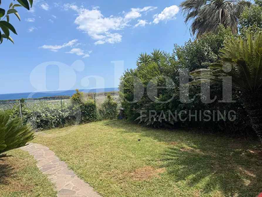 Immagine 10 di Villa in affitto  in Via Porto Rhoca, 67 a Squillace