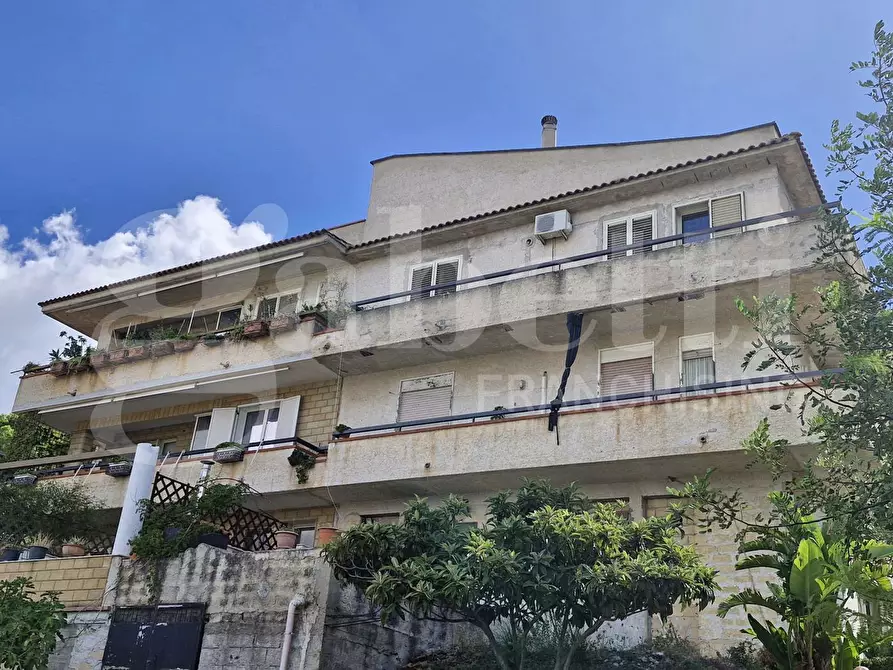 Immagine 1 di Appartamento in vendita  in Via Piana degli Albanesi a Palermo