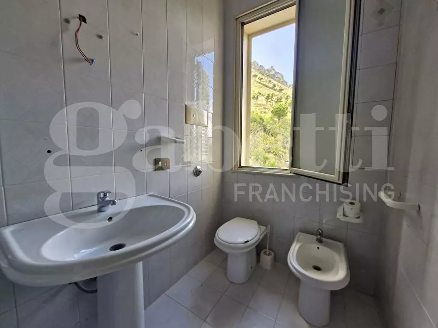 Immagine 23 di Appartamento in vendita  in Via Piana degli Albanesi a Palermo
