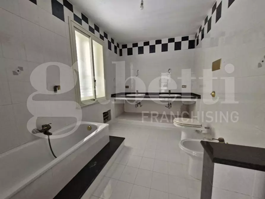 Immagine 24 di Appartamento in vendita  in Via Piana degli Albanesi a Palermo