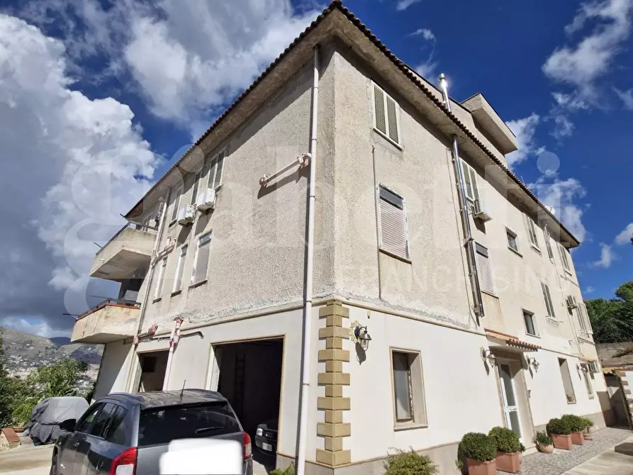 Immagine 2 di Appartamento in vendita  in Via Piana degli Albanesi a Palermo
