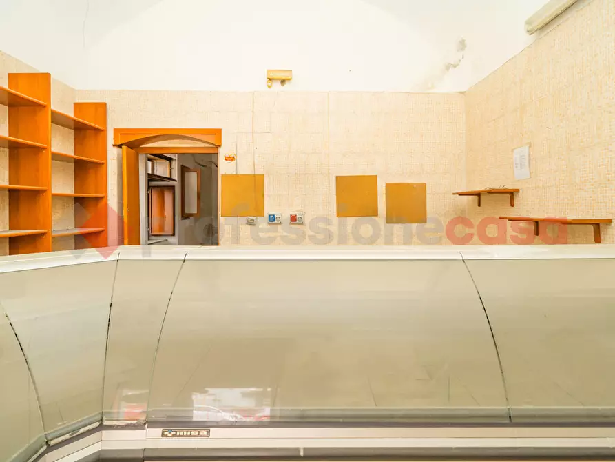 Immagine 6 di Negozio in vendita  in Corso San Giovanni a Teduccio, 820 a Napoli