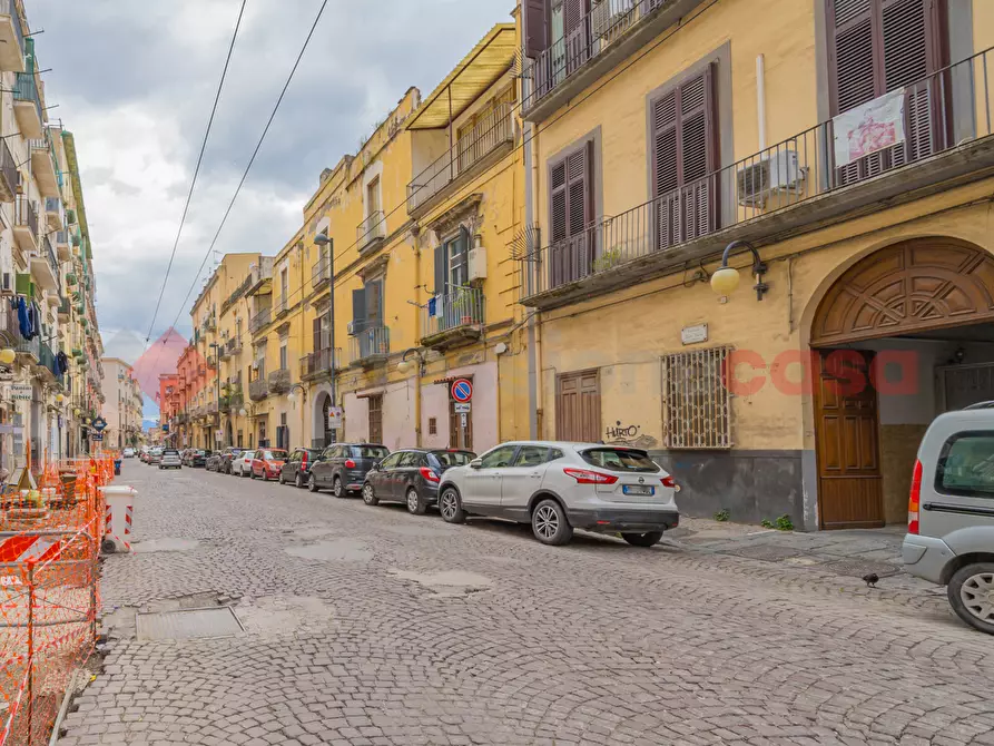 Immagine 1 di Negozio in vendita  in Corso San Giovanni a Teduccio, 820 a Napoli