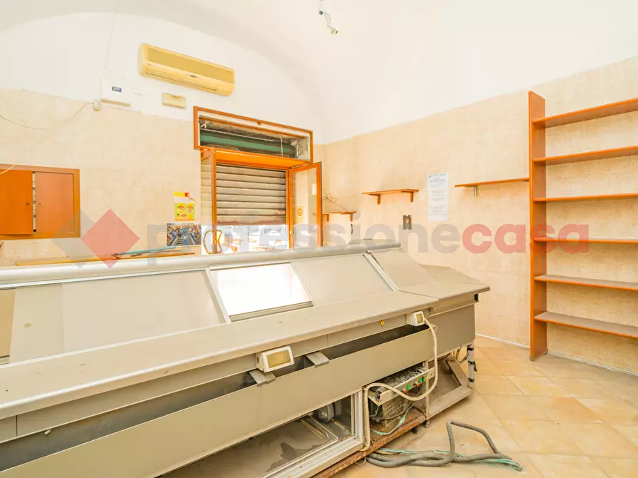 Immagine 11 di Negozio in vendita  in Corso San Giovanni a Teduccio, 820 a Napoli
