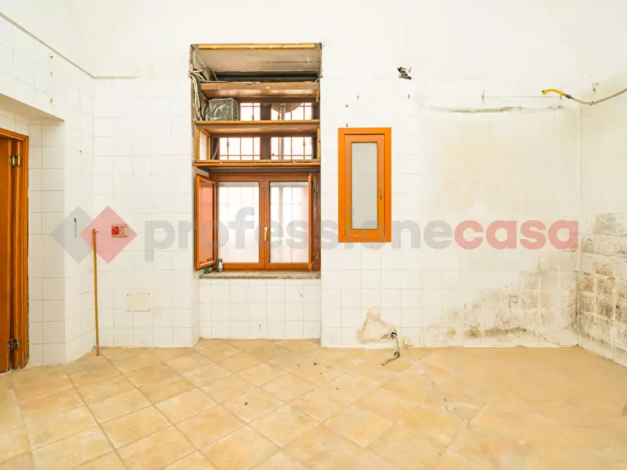 Immagine 20 di Negozio in vendita  in Corso San Giovanni a Teduccio, 820 a Napoli
