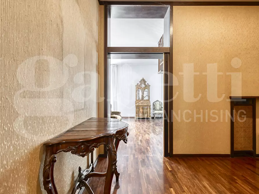 Immagine 8 di Appartamento in vendita  in Via MURRI a Bologna