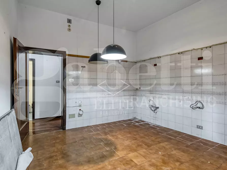 Immagine 26 di Appartamento in vendita  in Via MURRI a Bologna