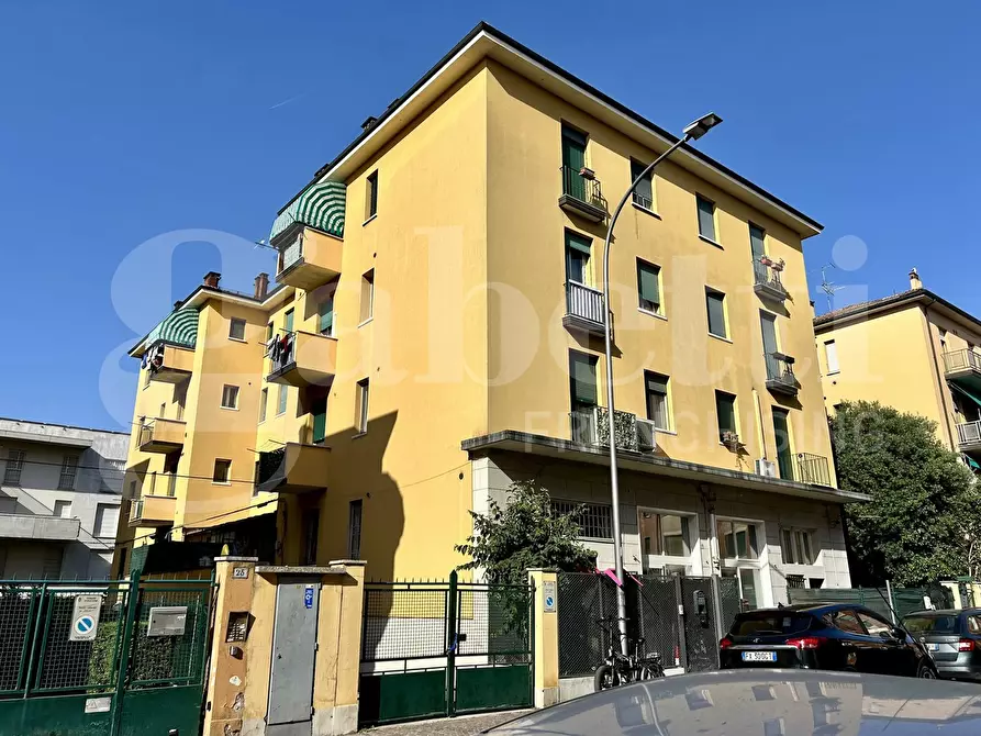 Immagine 1 di Appartamento in vendita  in Via Alfredo Calzolari a Bologna
