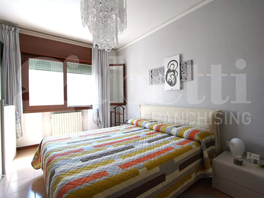Immagine 7 di Appartamento in vendita  in Via Bissuola, . a Venezia
