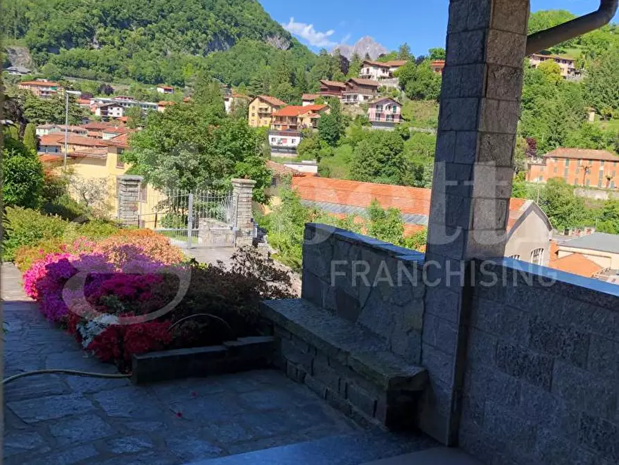 Immagine 12 di Villa in vendita  in Via PONTE OSCURO, snc a Asso