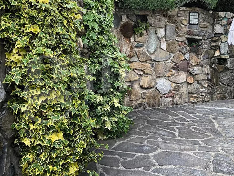 Immagine 17 di Villa in vendita  in Via PONTE OSCURO, snc a Asso