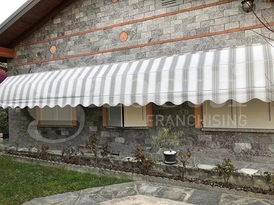 Immagine 13 di Villa in vendita  in Via PONTE OSCURO, snc a Asso