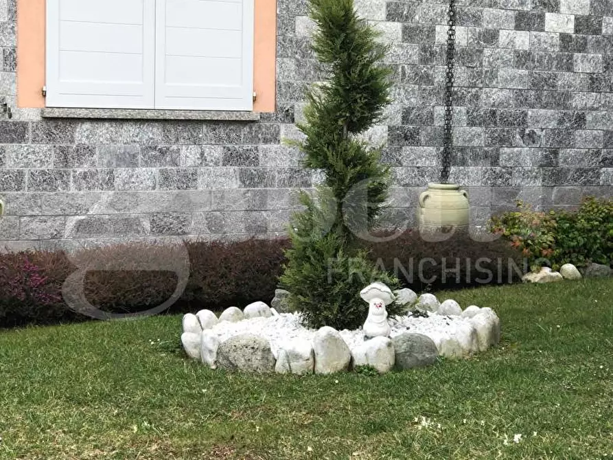Immagine 20 di Villa in vendita  in Via PONTE OSCURO, snc a Asso