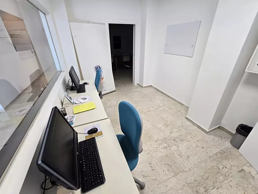 Immagine 23 di Ufficio in affitto  in Via Lincoln, 21 a Palermo