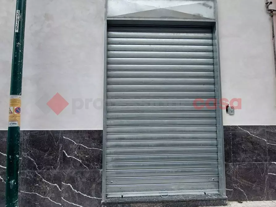 Immagine 2 di Negozio in affitto  in Corso Protopisani, 67 a Napoli