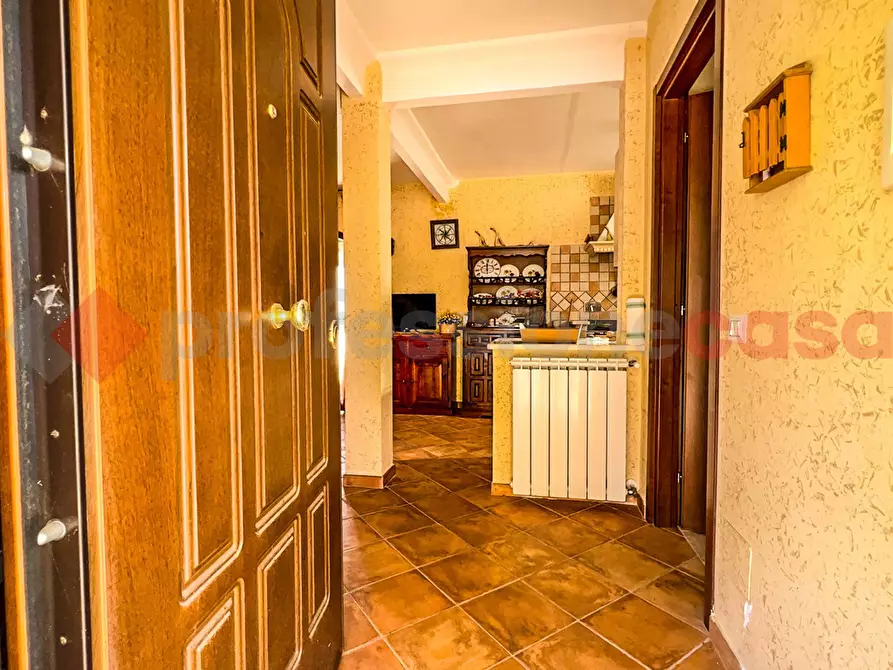 Immagine 11 di Villa in vendita  in Via Circonvallazione Cerano, 24 a Torre Cajetani