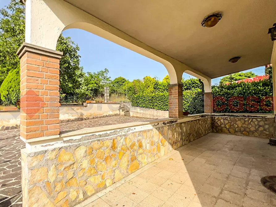 Immagine 22 di Villa in vendita  in Via Circonvallazione Cerano, 24 a Torre Cajetani