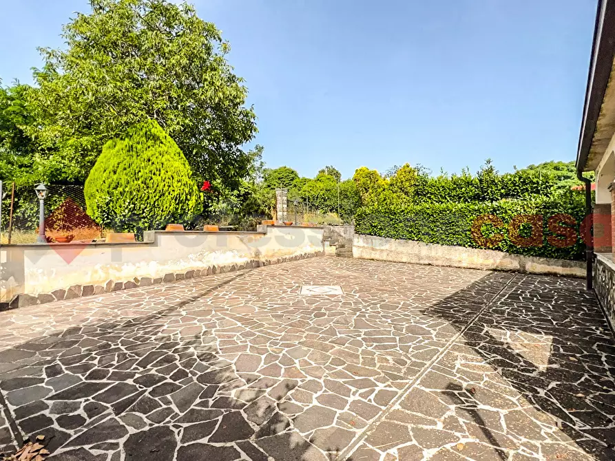Immagine 16 di Villa in vendita  in Via Circonvallazione Cerano, 24 a Torre Cajetani