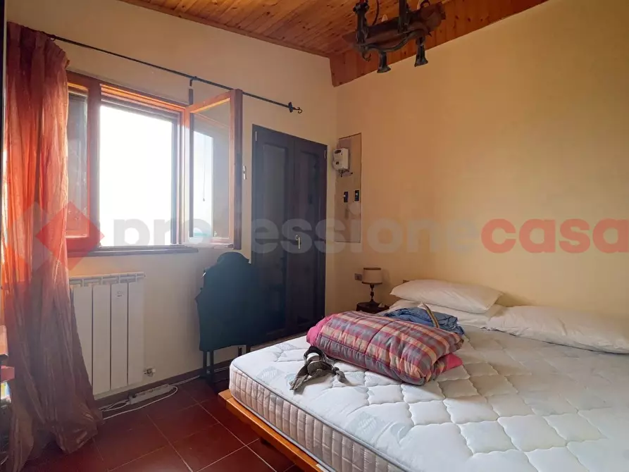 Immagine 12 di Villa in vendita  in Via Circonvallazione Cerano, 24 a Torre Cajetani