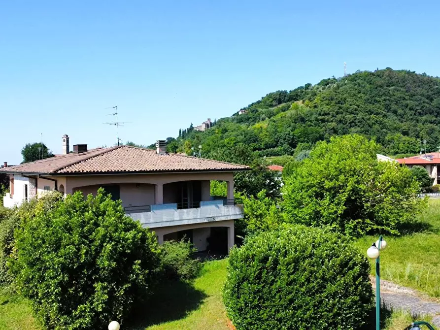 Immagine 3 di Villa in vendita  in Via MARTINENGO, 29 a Rovato
