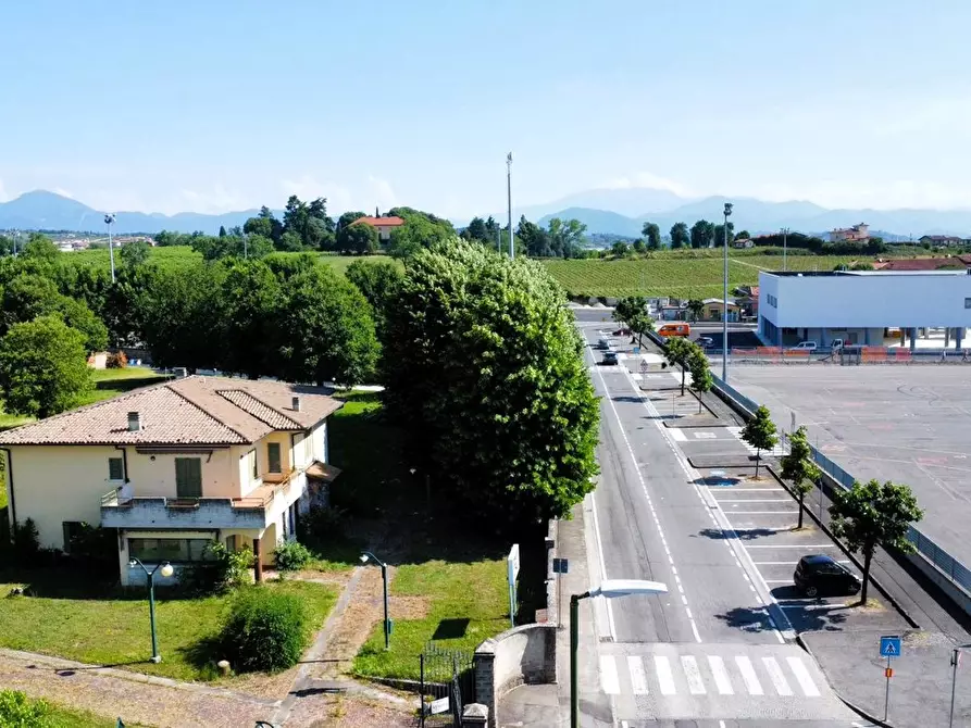 Immagine 5 di Villa in vendita  in Via MARTINENGO, 31 a Rovato