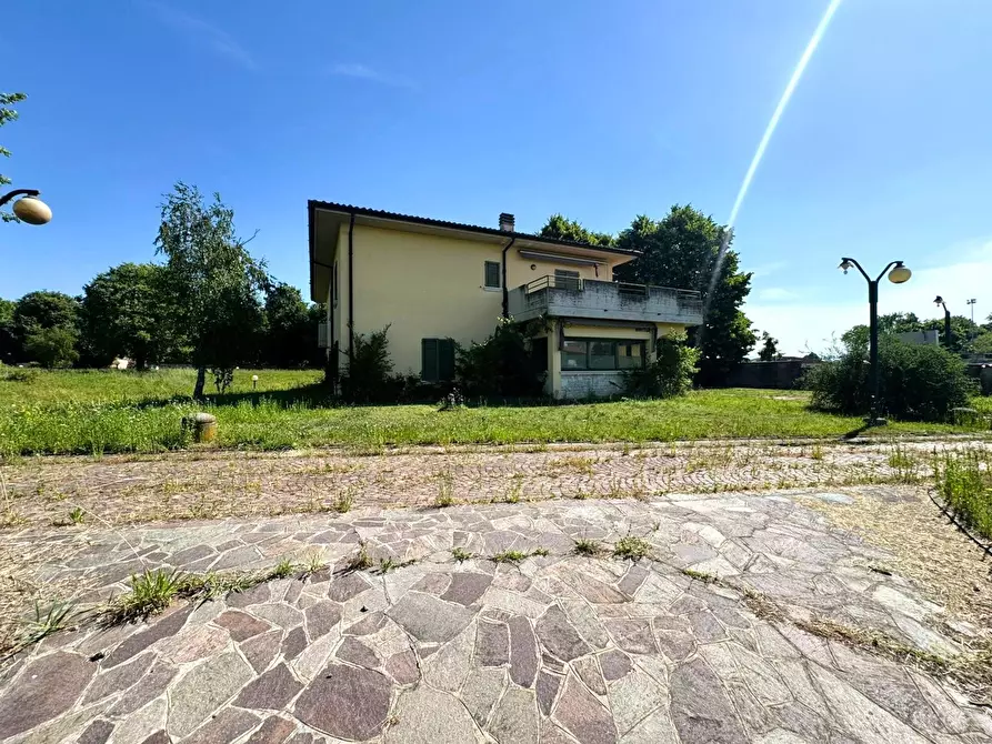 Immagine 11 di Villa in vendita  in Via MARTINENGO, 31 a Rovato