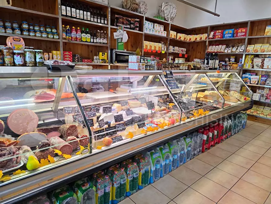 Immagine 10 di Attività commerciale in vendita  in Via di Bravetta, 578 a Roma