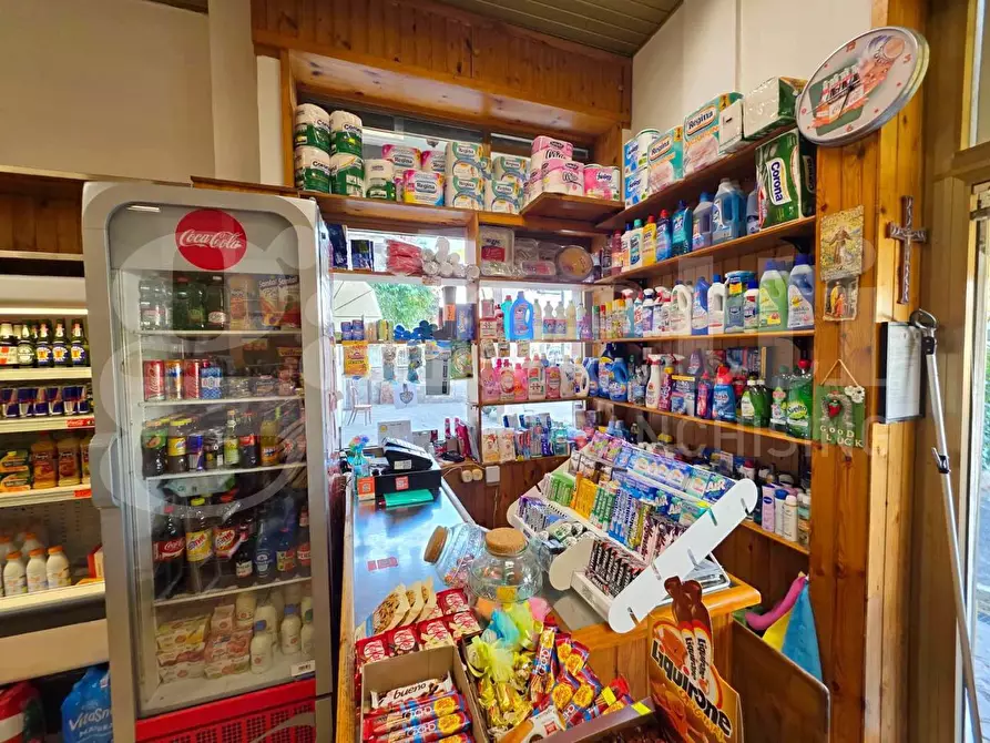 Immagine 15 di Attività commerciale in vendita  in Via di Bravetta, 578 a Roma