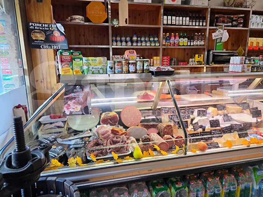 Immagine 14 di Attività commerciale in vendita  in Via di Bravetta, 578 a Roma