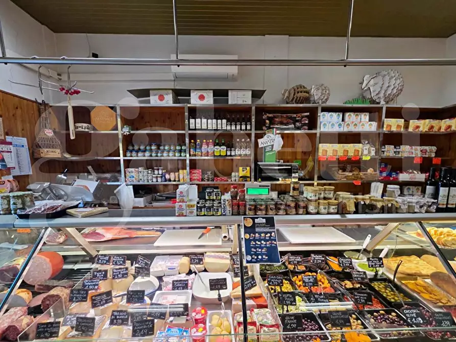 Immagine 11 di Attività commerciale in vendita  in Via di Bravetta, 578 a Roma