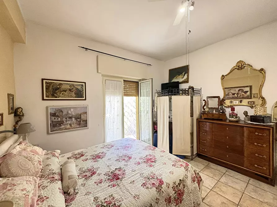 Immagine 4 di Appartamento in vendita  in Via Fonte Buono, 104 a Roma