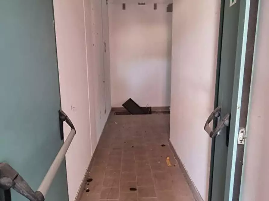 Immagine 17 di Palazzo in vendita  in Via Adige, 81 a Melilli