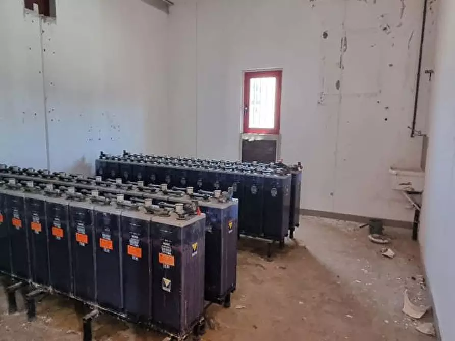 Immagine 14 di Palazzo in vendita  in Via Adige, 81 a Melilli