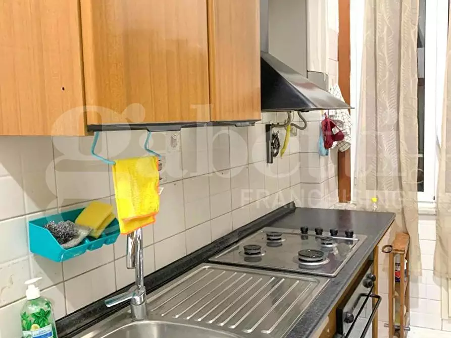 Immagine 10 di Appartamento in vendita  in Via macedonio melloni a Napoli