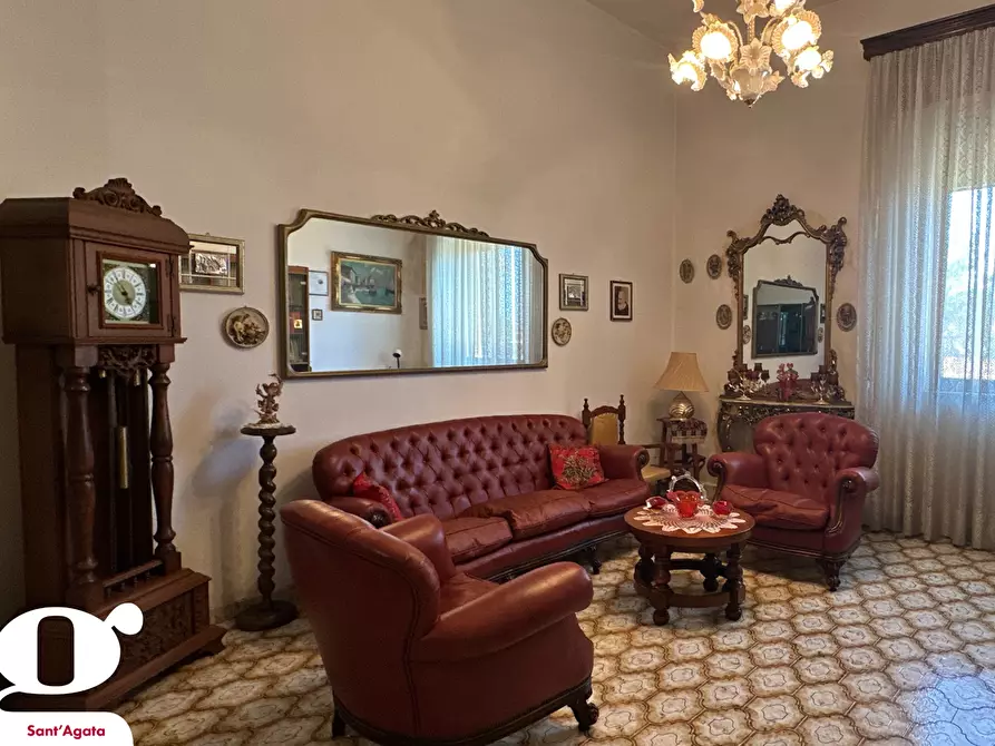 Immagine 2 di Palazzo in vendita  in Via COSENZ, 131 a Sant'agata Di Militello