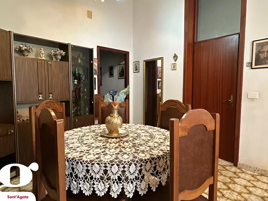 Immagine 3 di Palazzo in vendita  in Via COSENZ, 131 a Sant'agata Di Militello