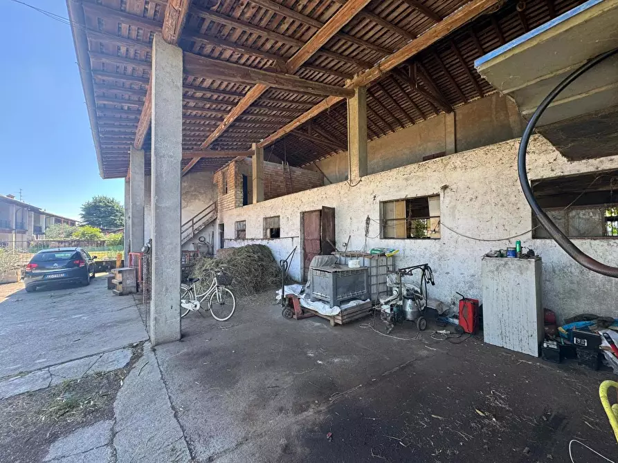 Immagine 4 di Rustico / casale in vendita  in Via pedrocchetta, 7 a Cazzago San Martino