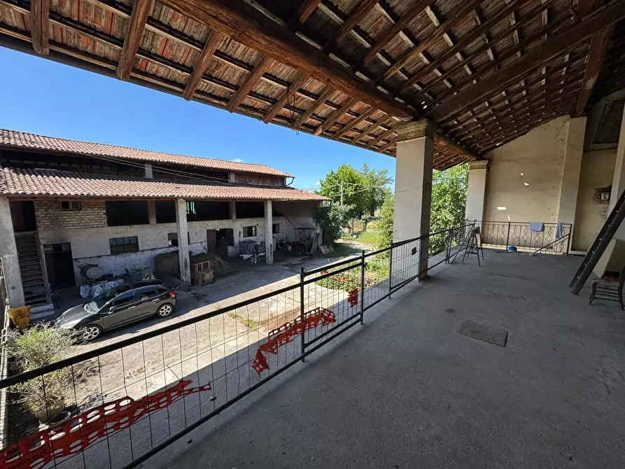 Immagine 5 di Rustico / casale in vendita  in Via pedrocchetta, 7 a Cazzago San Martino