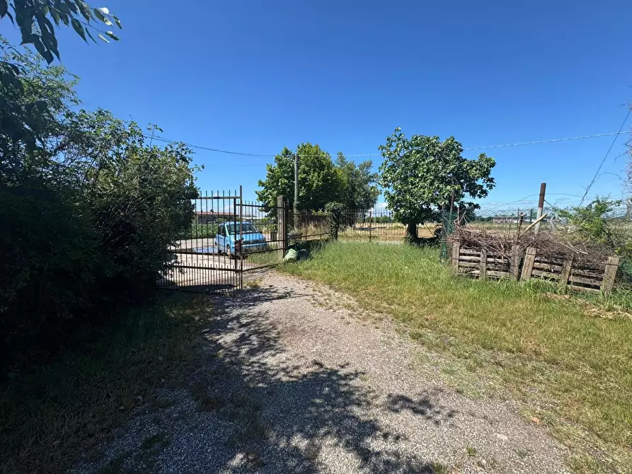 Immagine 10 di Rustico / casale in vendita  in Via pedrocchetta, 7 a Cazzago San Martino
