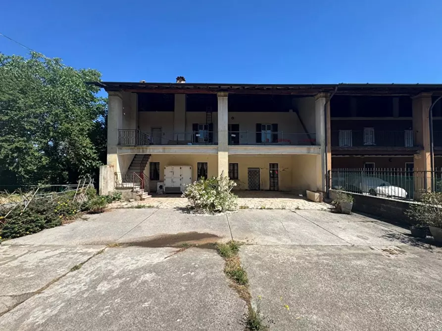 Immagine 2 di Rustico / casale in vendita  in Via pedrocchetta, 7 a Cazzago San Martino