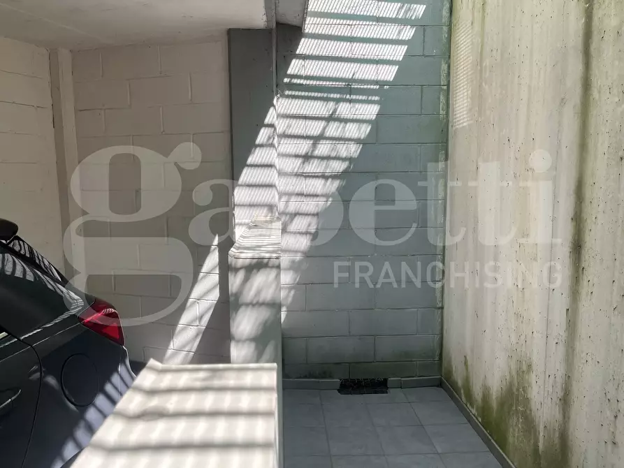 Immagine 5 di Box auto in vendita  in Via San DonÃ , . a Venezia