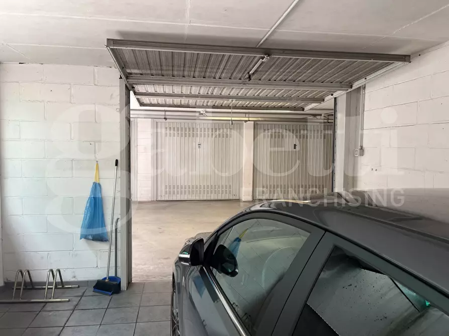 Immagine 2 di Box auto in vendita  in Via San DonÃ , . a Venezia