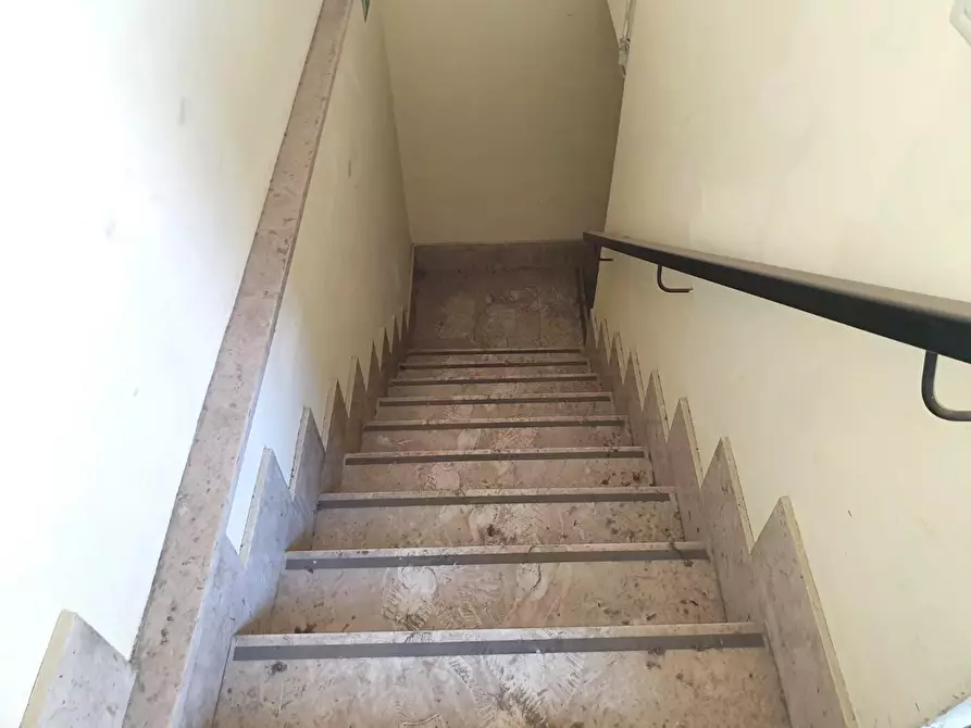 Immagine 13 di Negozio in vendita  in Viale della Regione, 23/A a Partinico