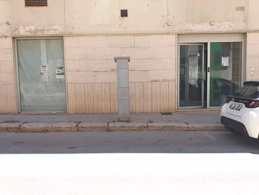 Immagine 3 di Negozio in vendita  in Via Roma, 164 a Campobello Di Mazara