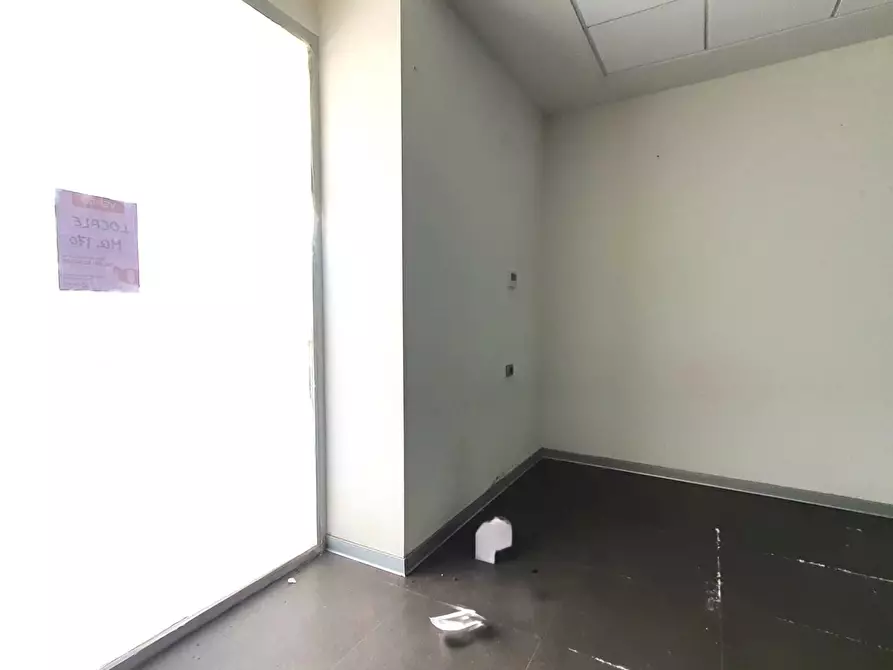 Immagine 4 di Negozio in vendita  in Via Roma, 164 a Campobello Di Mazara