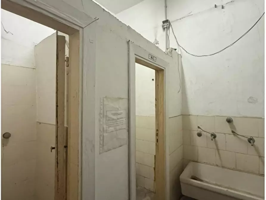 Immagine 2 di Magazzino in affitto  in Piazza Carlo Cattaneo, 18 a Sant'anastasia