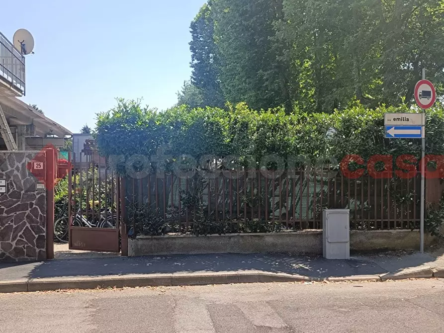 Immagine 3 di Palazzo in vendita  in Via emilia, snc a Legnano