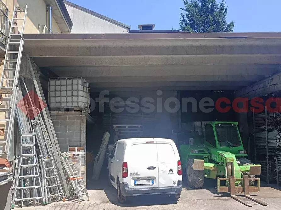 Immagine 6 di Palazzo in vendita  in Via emilia, snc a Legnano