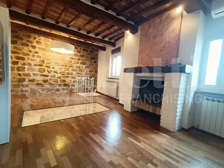 Immagine 8 di Castello in affitto  in Piazza DEL CASTELLO, 1 a Torgiano